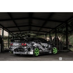 Parafanghi più larghi di 30 mm per Nissan Skyline R33