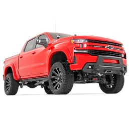 Paraurti anteriore con verricello nascosto