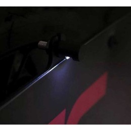 Adattatore per riposizionamento targa con luce LED