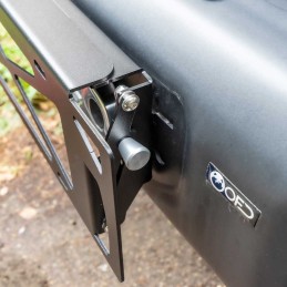 Adattatore per riposizionamento targa