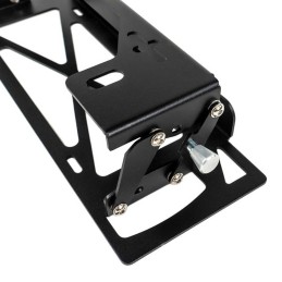 Adattatore per riposizionamento targa