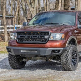 Paraurti anteriore con luci LED